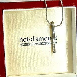 Hot Diamonds vintage sterling silver and Diamond necklace (0.5 k)
